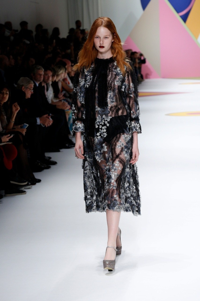 Paris Fashion Week Primavera/Estate 2016 Shiatzy Chen